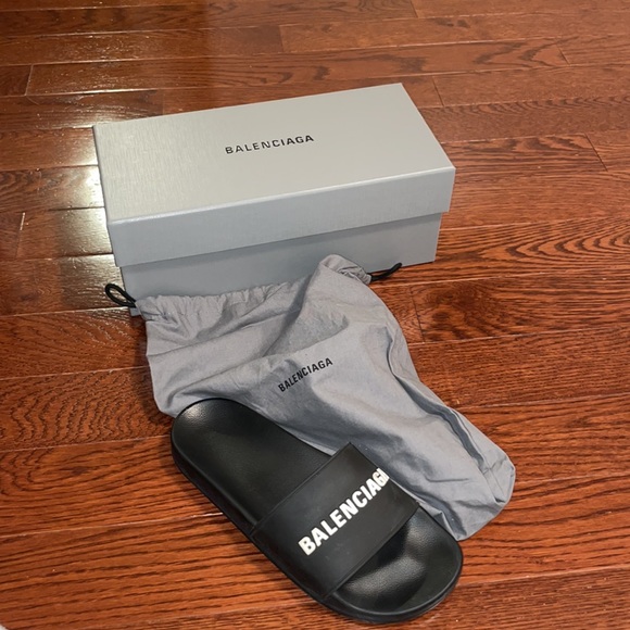 BALENCIAGA POOL SLIDES - Picture 2 of 5
